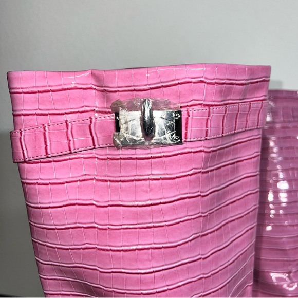 NWT Shane Justin Women's Pink Faux Alligator Wedge Boots Size 9.5 - Picture 3 of 10